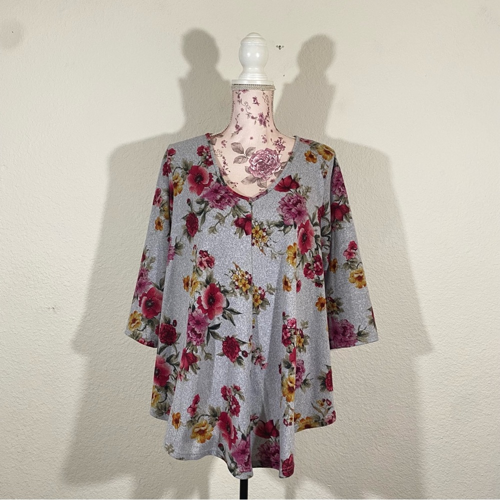 Green Envelope sz:1X Floral Gray V-Neck 3/4th Sleeve Popover Blouse Top
